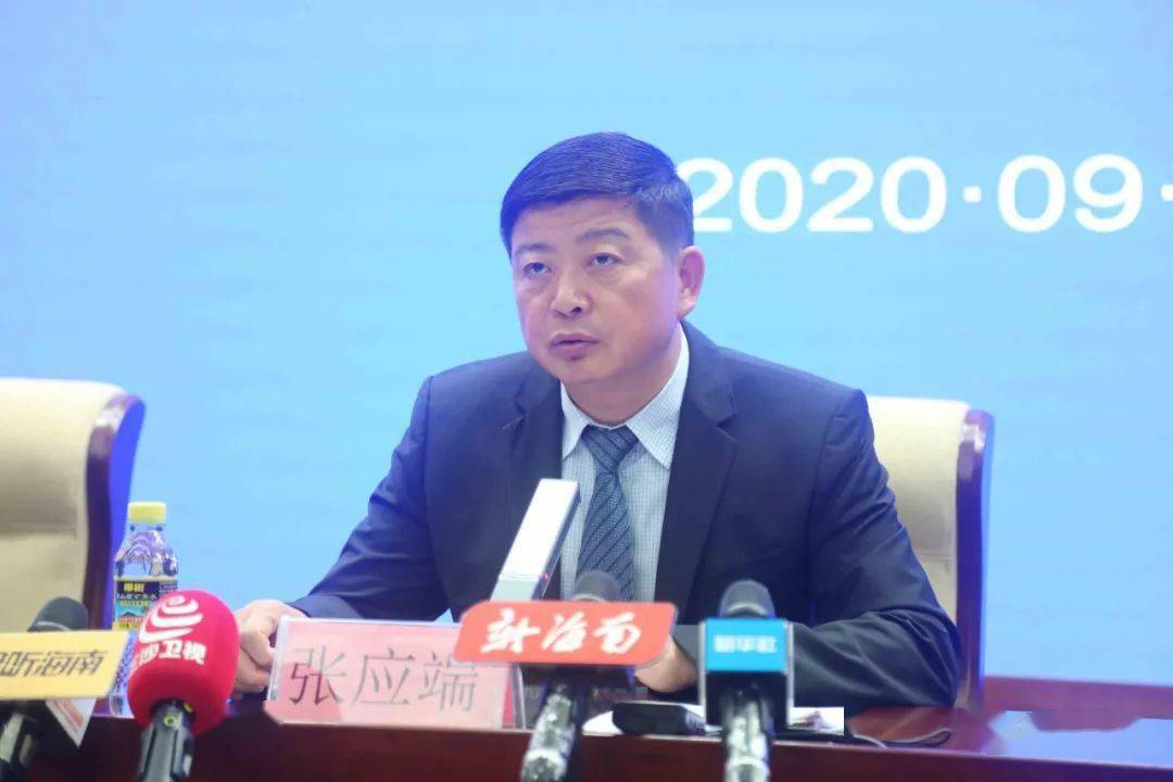 今天,我们邀请到的嘉宾有:省委组织部副部长张应端同志,省委人才发展