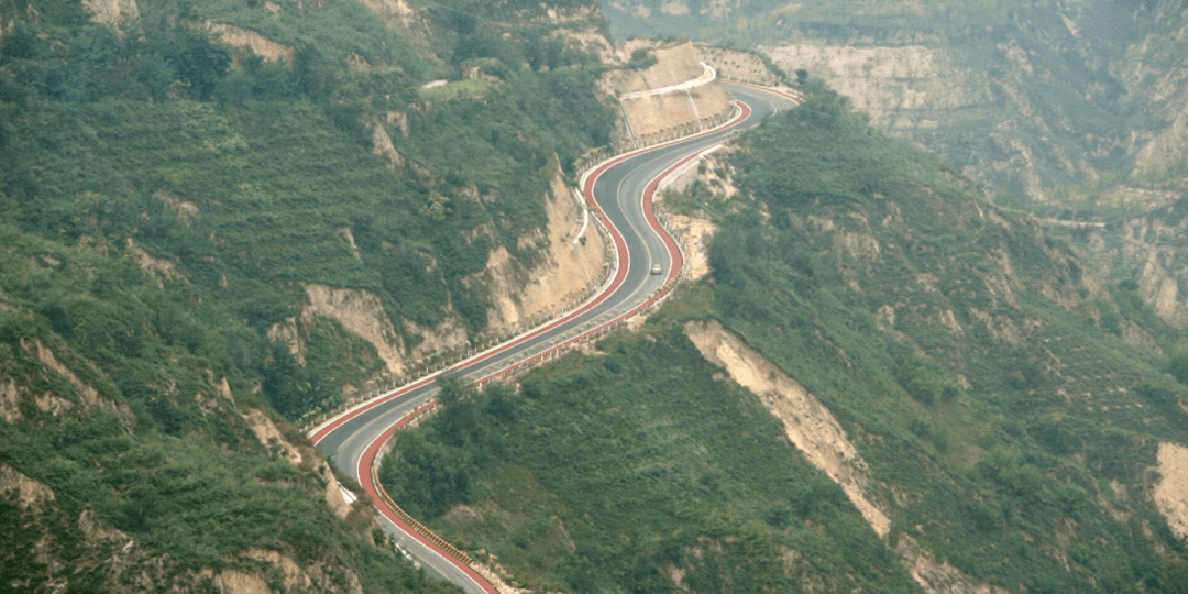 截至今年9月 黄河 长城 太行 三个一号旅游公路 已累计开工4250公里