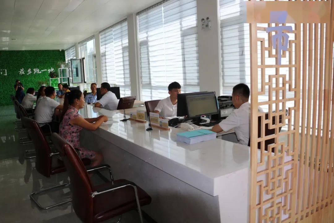 ‘一分快3’
市市域治理运行治理中心到义和镇督导调研镇域运行治理中心建设情况(图7) ‘一分快3’
市市域治理运行治理中心到义和镇督导调研镇域运行治理中心建设情况(图7)