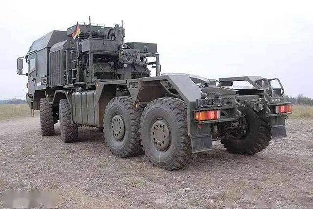 现代军用卡车标准奠定者曼恩hx系列越野重卡性能真是强悍