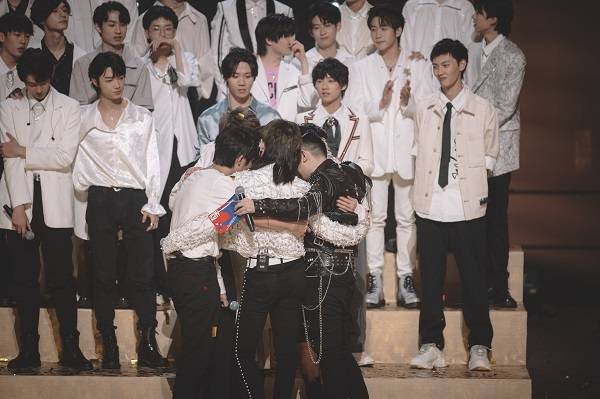 观众|现场丨明日家族四世同堂，哇唧快乐宇宙诚不我欺！