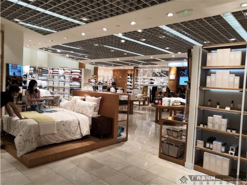 Zara|快时尚品牌Zara将关闭上千门店，南宁店能抗住吗