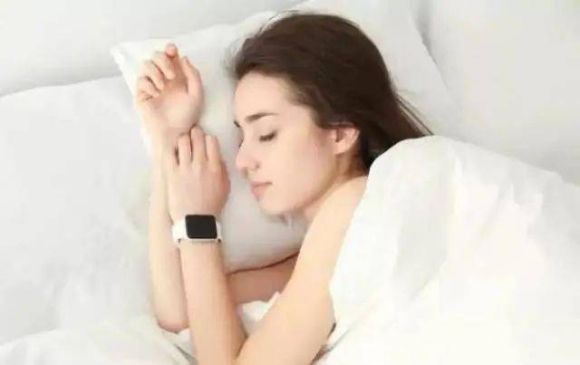 睡觉前多久喝牛奶比较好 42adf8e661e849cfb75f7b10740c3aaa.jpeg