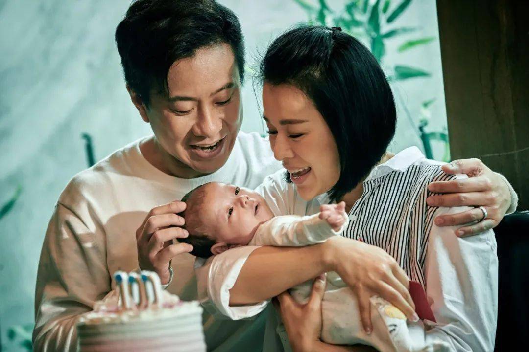 肥田|胡杏儿亮相《演员2》爆肥田时期辛酸史，&新剧佢又扮女强人！！！