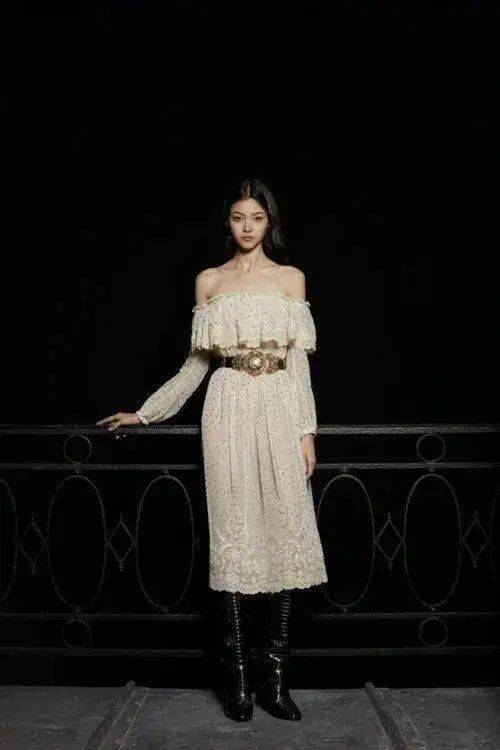 流行色|秋冬流行色新鲜出炉！秋季8大外套流行趋势/ 现在可以穿的2020秋冬连衣裙 /2020/2021秋冬最时尚的裤子指南！