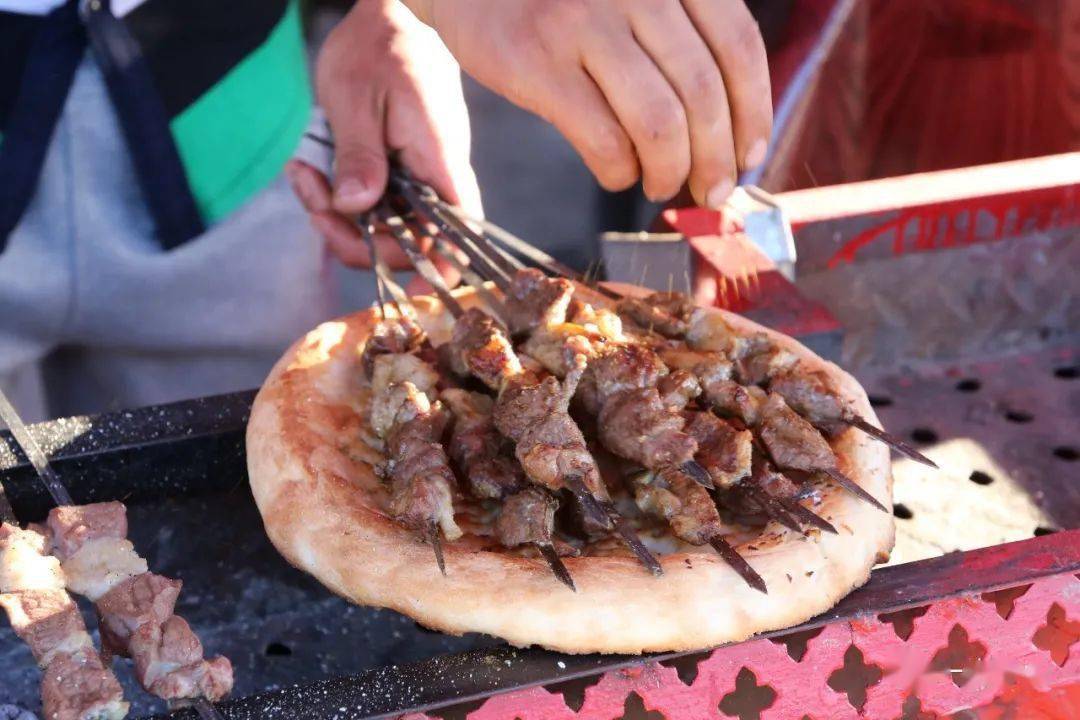 设拉子|这世上没有什么是一顿烧烤不能解决的……