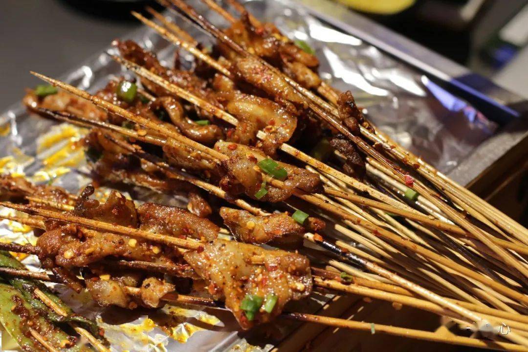 设拉子|这世上没有什么是一顿烧烤不能解决的……