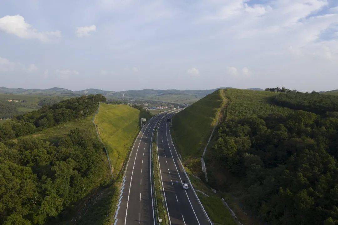 集双高速公路东双段建成通车