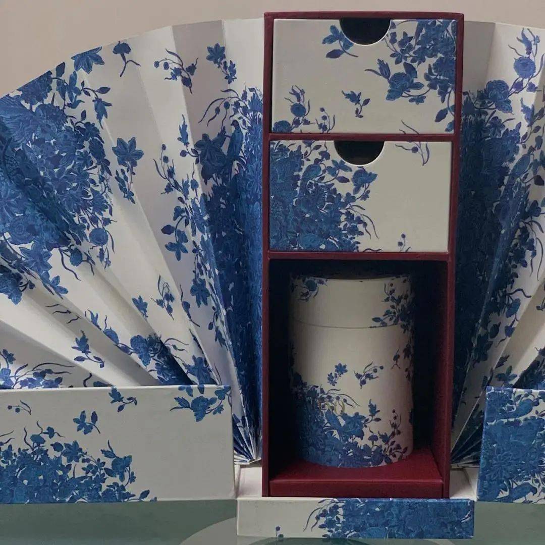 礼盒|大 牌 的 月 饼 长 啥 样 啊 ？