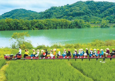 丰富拓展乡村短线游市场,深度挖掘特色乡村旅游线路,助推广州休闲农业