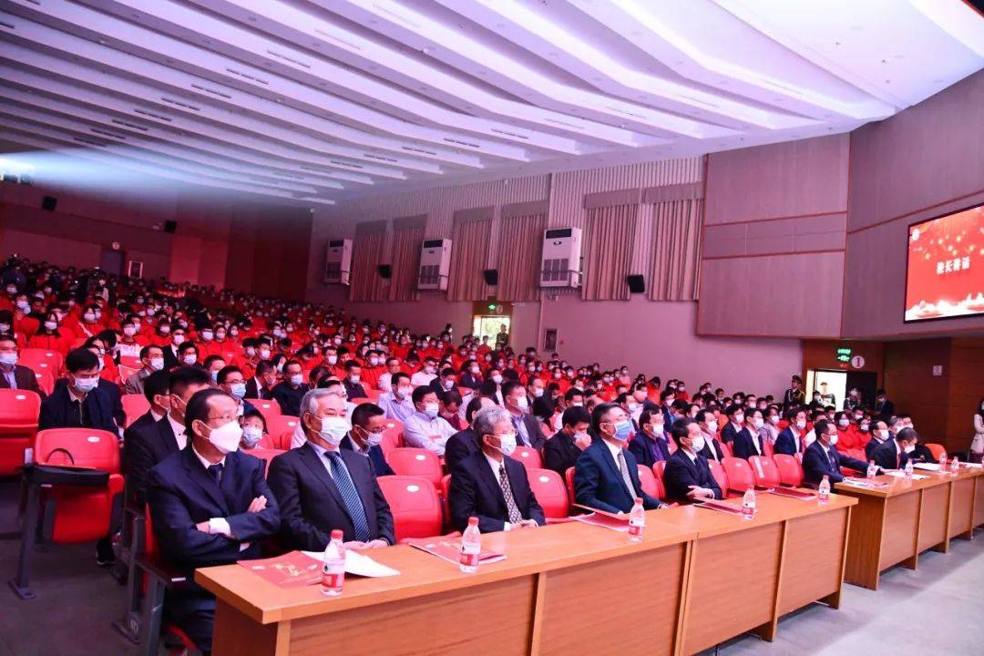 2020年长江大学全国_改变自己|校长冯征在长江大学2020年开学典礼暨第十