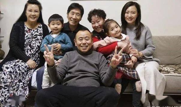 潘长江真实相片 d7dea1cbad6c4fc7a226b8ff58098742.jpeg