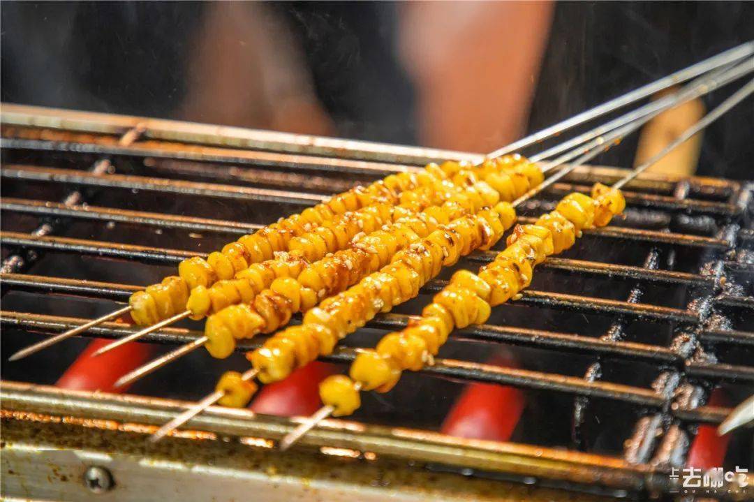 小串|魔都市中心罕见「土灶烧烤」！百元铺满桌！又壕又横又硬核！