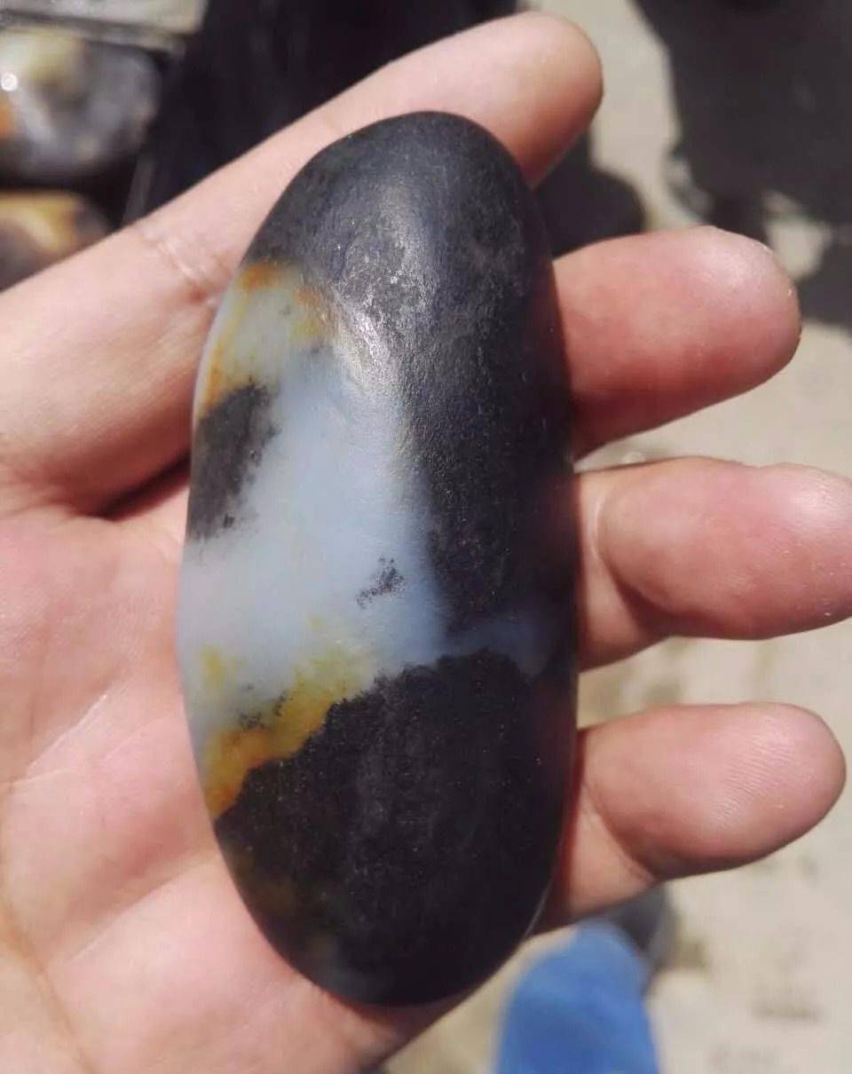 籽料的红皮,黑皮真有那么好?