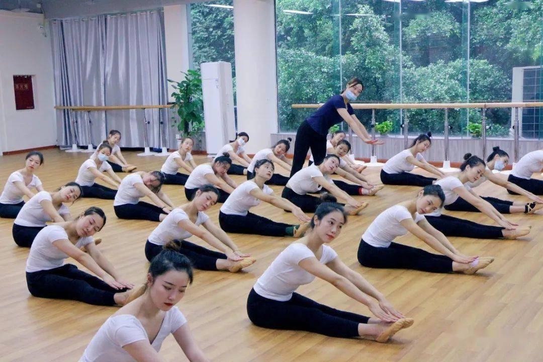 【华舞乐章】第十七届·北京舞蹈学院中国舞考级教师培训1-3级2班顺利