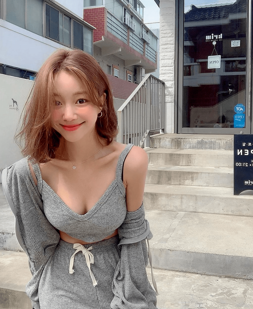 造型|入秋必选的第一款锁骨发造型