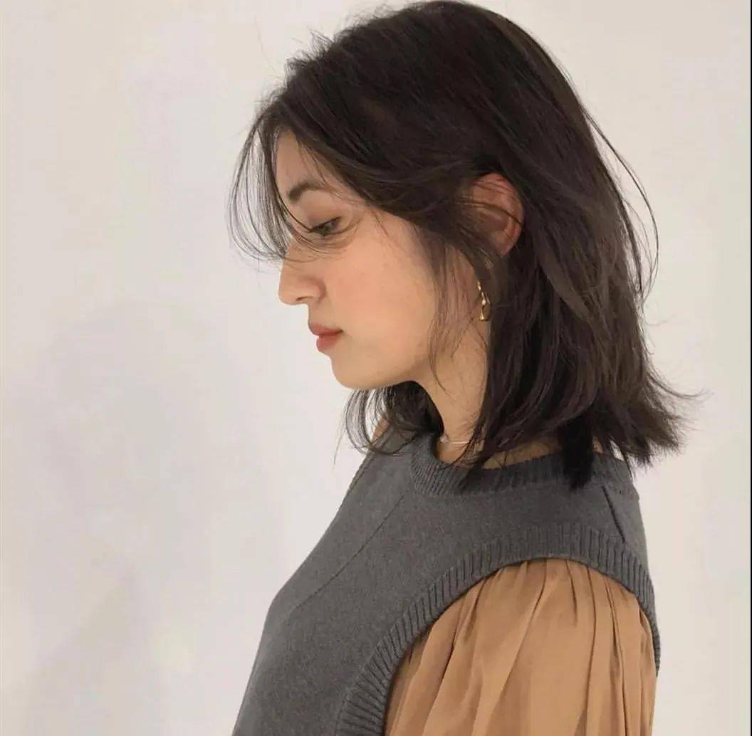造型|入秋必选的第一款锁骨发造型