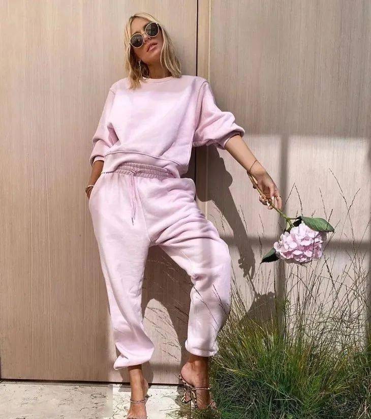 西服|被腿更长的她“抢”了代言,小S心服口服