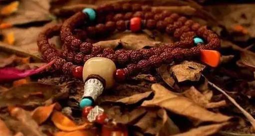 配饰|除了包浆，手串玩成这样才算高手！