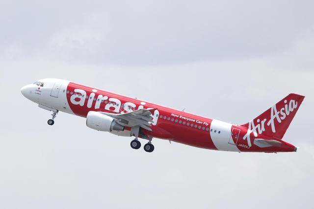 怎样才能上飞机 0985186a348c4261bfd98ee2d0afeb13.jpeg