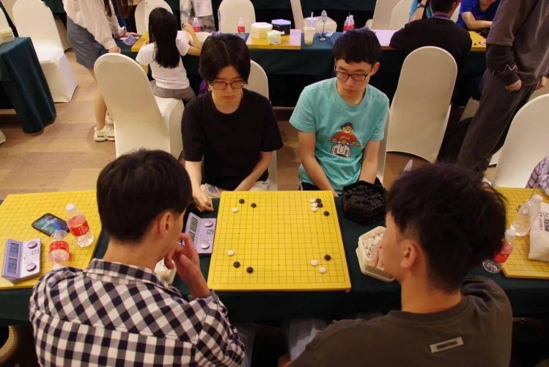 弈客围棋大会渐入佳境多项副赛精彩纷呈