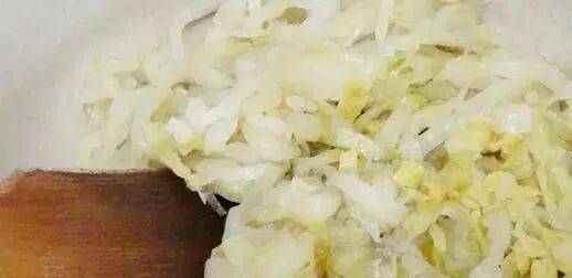 清水|令你沉醉其中！汤浓肉烂、菜酸入味——酸菜白肉