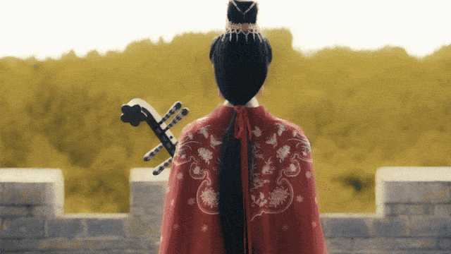 待到春来之日, 便是归去故里之时昭君之盼秋日的风吹得她的脸蛋生疼