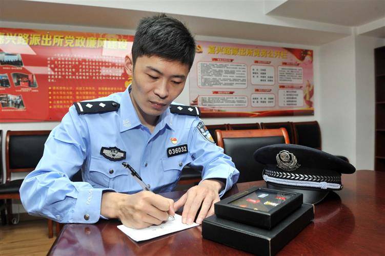 半年上门40余次|警队里有位“青少年问题专家”-上海政法综治