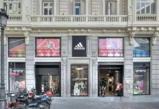 Waffle|侃鞋丨阿迪达斯的2020：惨痛之下，仍有光芒