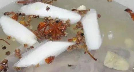 清水|令你沉醉其中！汤浓肉烂、菜酸入味——酸菜白肉