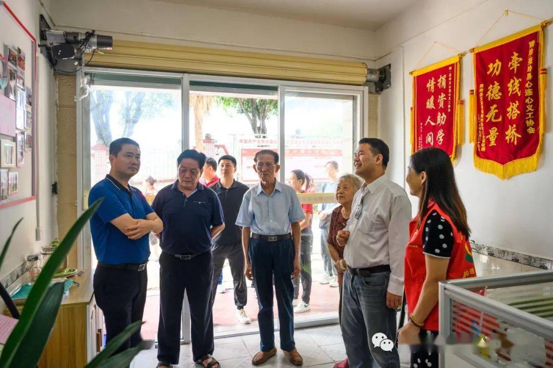 老前辈汤国云夫妇,深圳市蕉岭商会陈增华副会长,钟声秘书长,钟运兴副