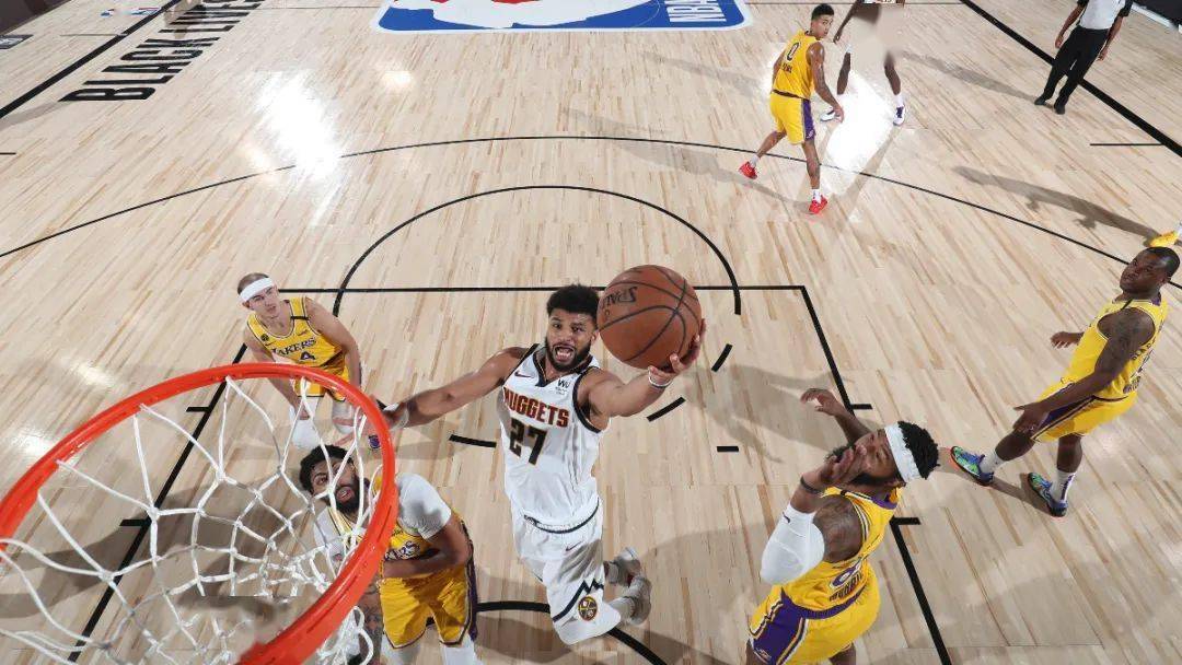 Waffle|侃鞋丨阿迪达斯的2020：惨痛之下，仍有光芒