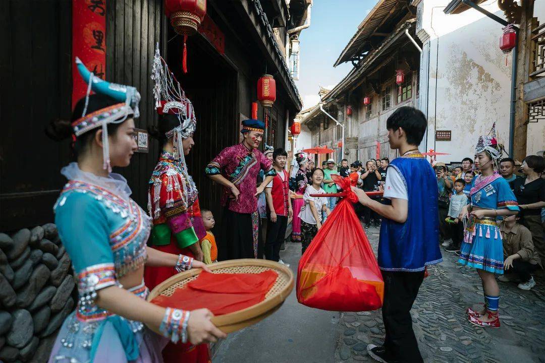 国庆小长假,畲乡之窗热舞,乐队,篝火嗨不停