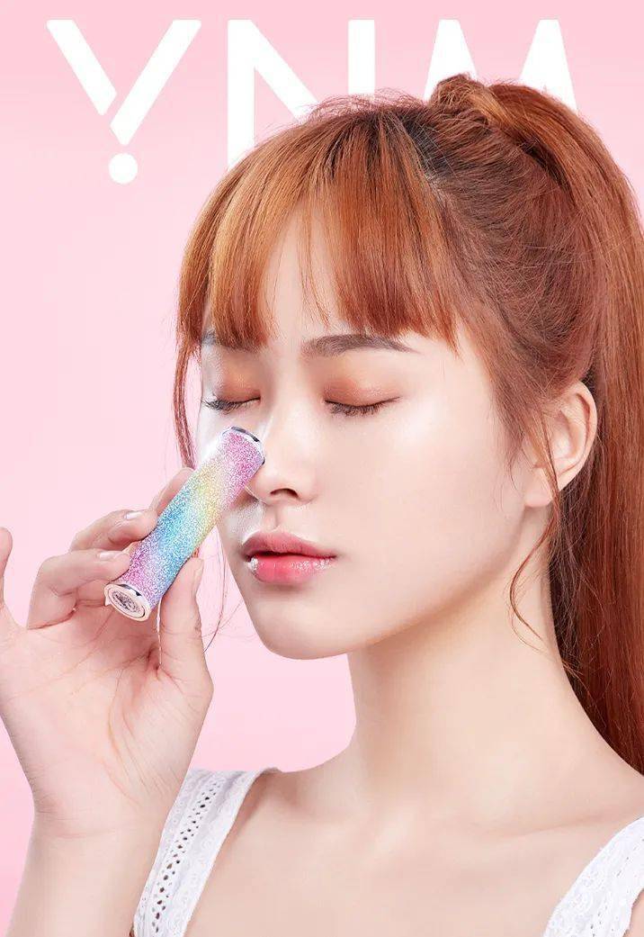 补水|柔润12小时不掉色的变色唇膏～补水保湿淡化唇纹，让你一秒就爱上！