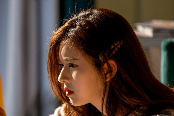 口红|大无语事件，追剧也能选色号？