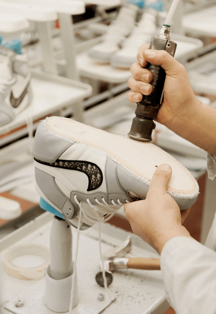 Dior|我们应该如何看待奢侈品球鞋合作丨ULSUM