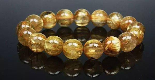 包某|＂我是公主！＂女公务员贪污307万只为买水晶！瞎买水晶，活该坐牢！