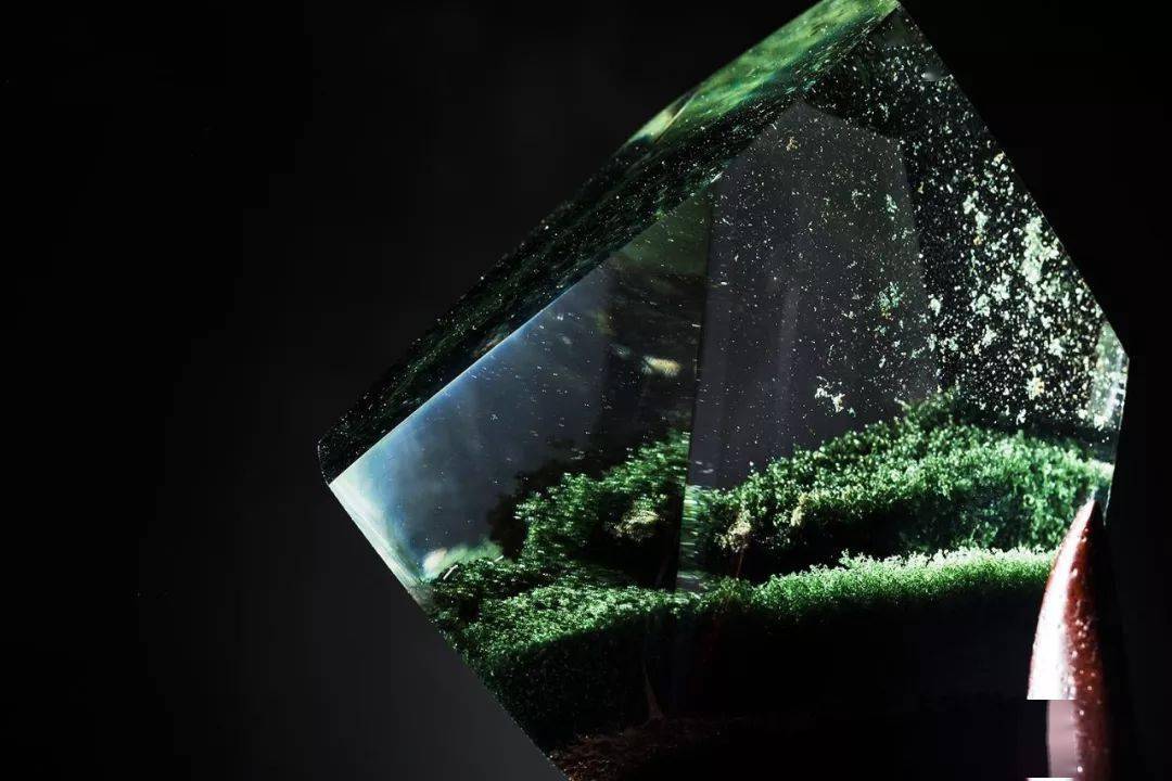 包某|＂我是公主！＂女公务员贪污307万只为买水晶！瞎买水晶，活该坐牢！