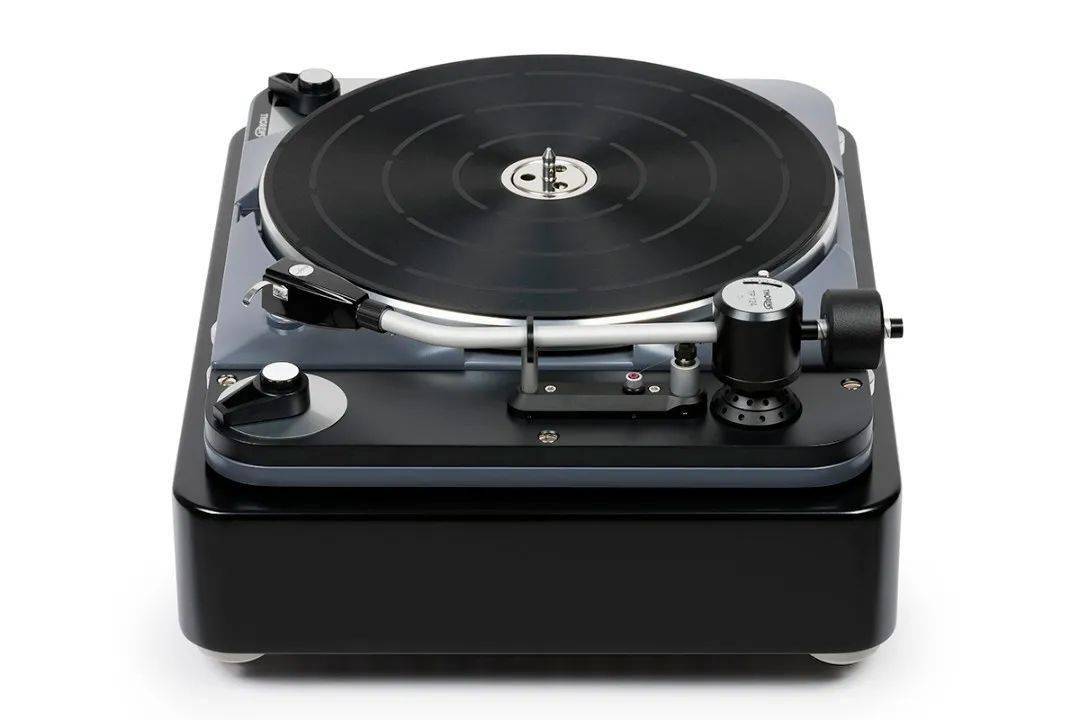 Gunter|【人物专访】复刻经典外加创新：多能士Thorens 总裁 Gunter Kurten