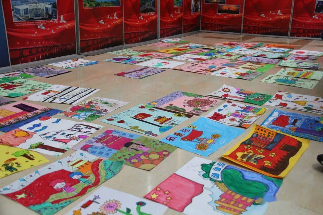《爱国爱家 放飞梦想》主题绘画活动,今天上午在长兴大剧院圆满结束!