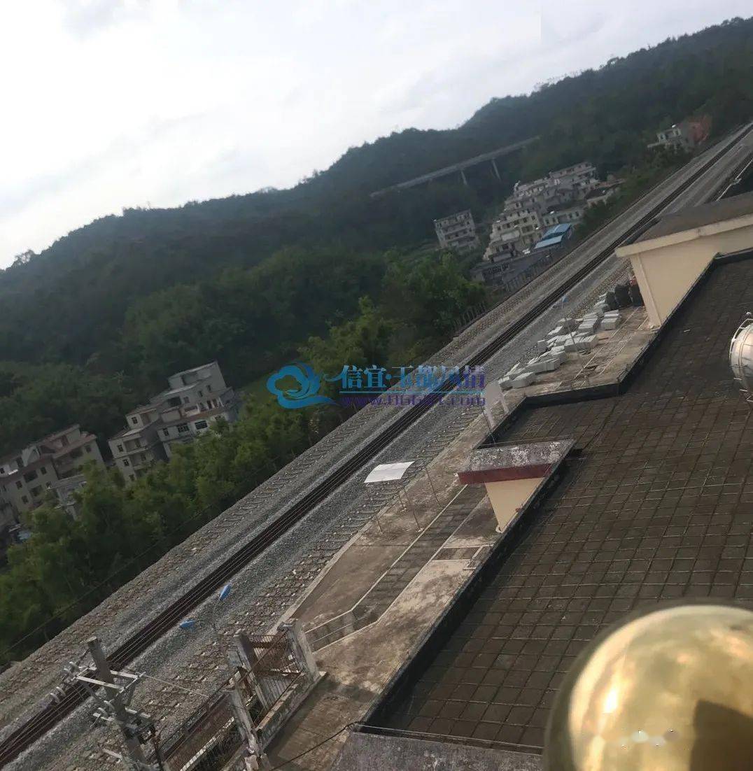 历史上信宜除洛湛铁路外未曾有过铁路那么池洞这个火车站是