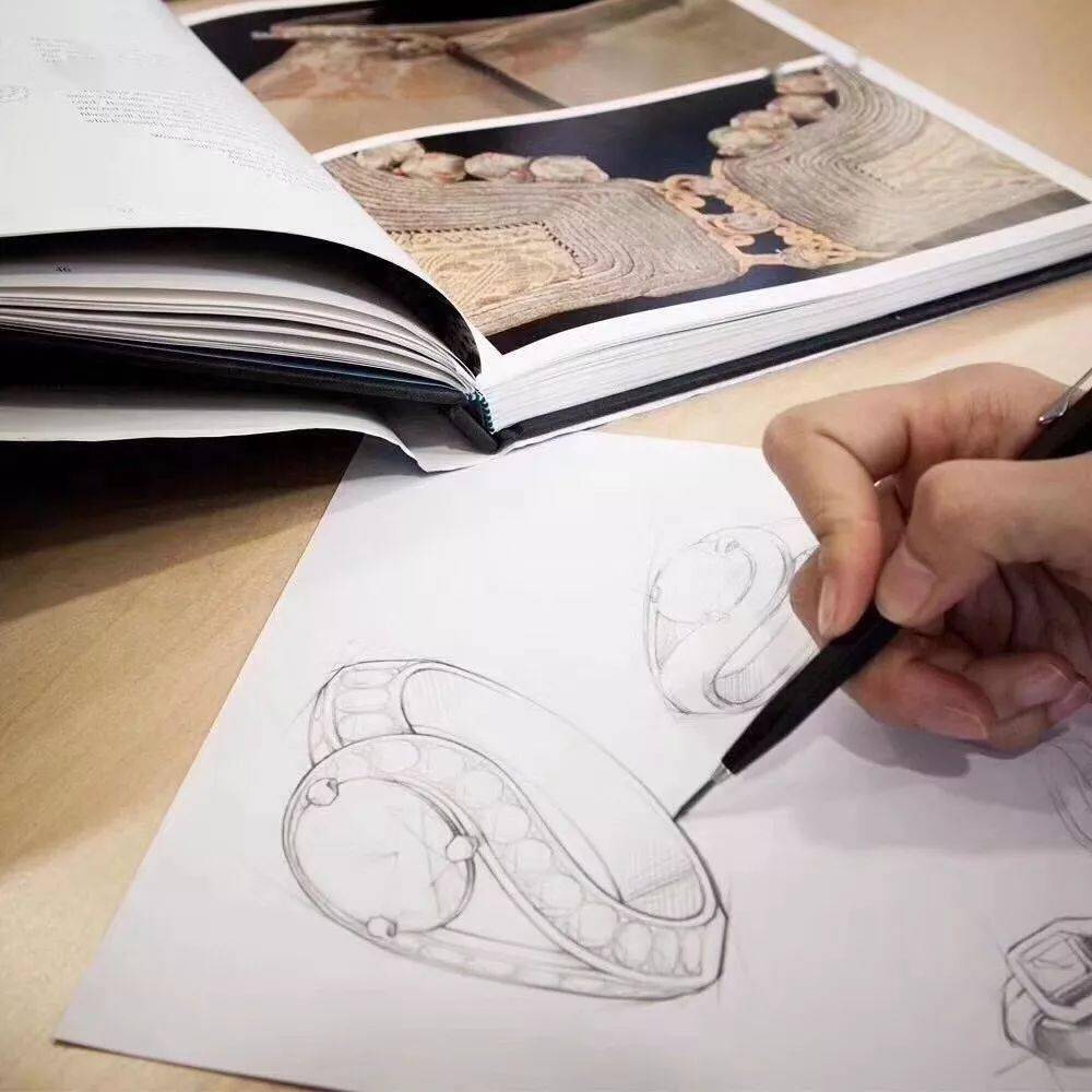 珠宝|向佐送郭碧婷独一无二的戒指“珠宝私人定制”凭什么越来越受年轻人喜爱？