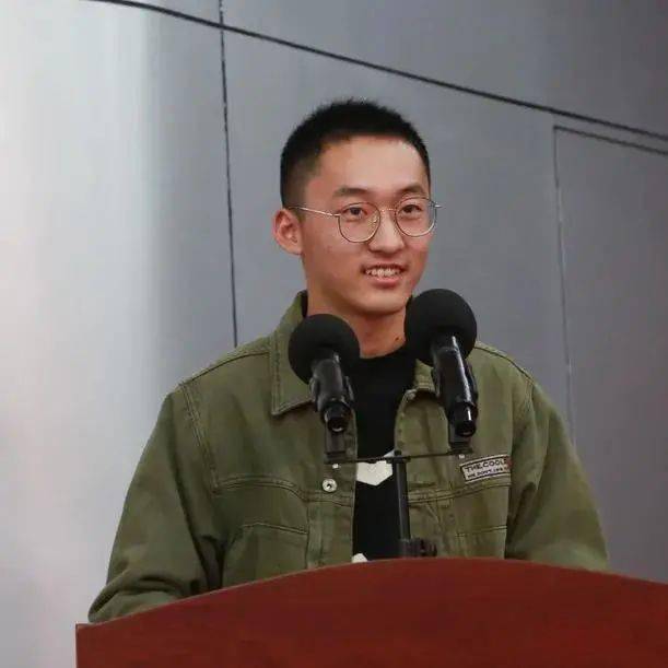 每人十万 宏瑞集团在长垣一中设立宏瑞卓越(清北)奖学金