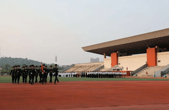 铁路学校排名_广州铁路机械学校图片(3)