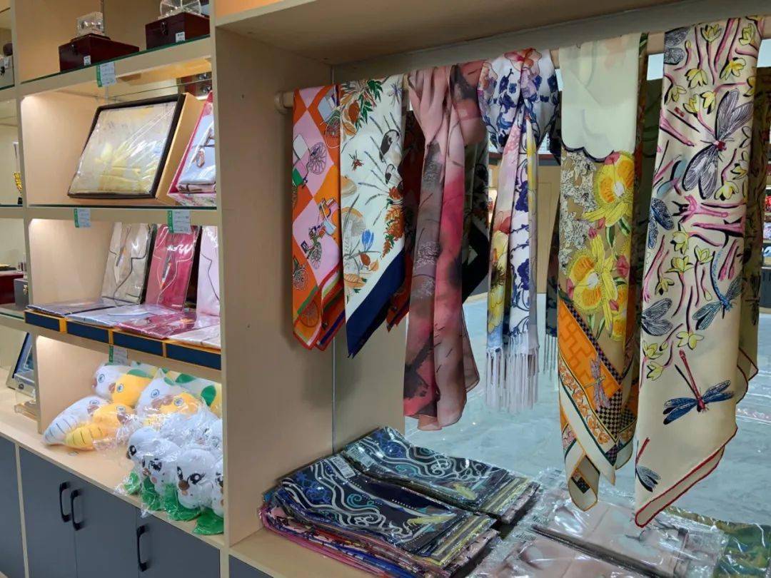 丝绸制品
