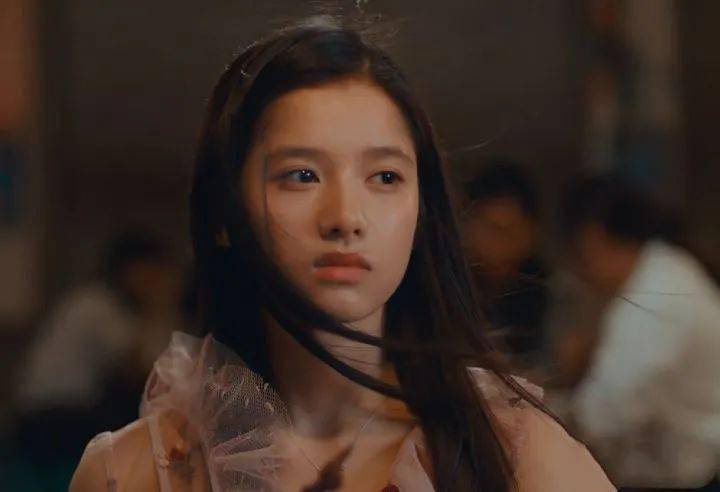 周迅|20岁零作品的她 和周迅陈坤同框都稳坐C位 到底什么来头？