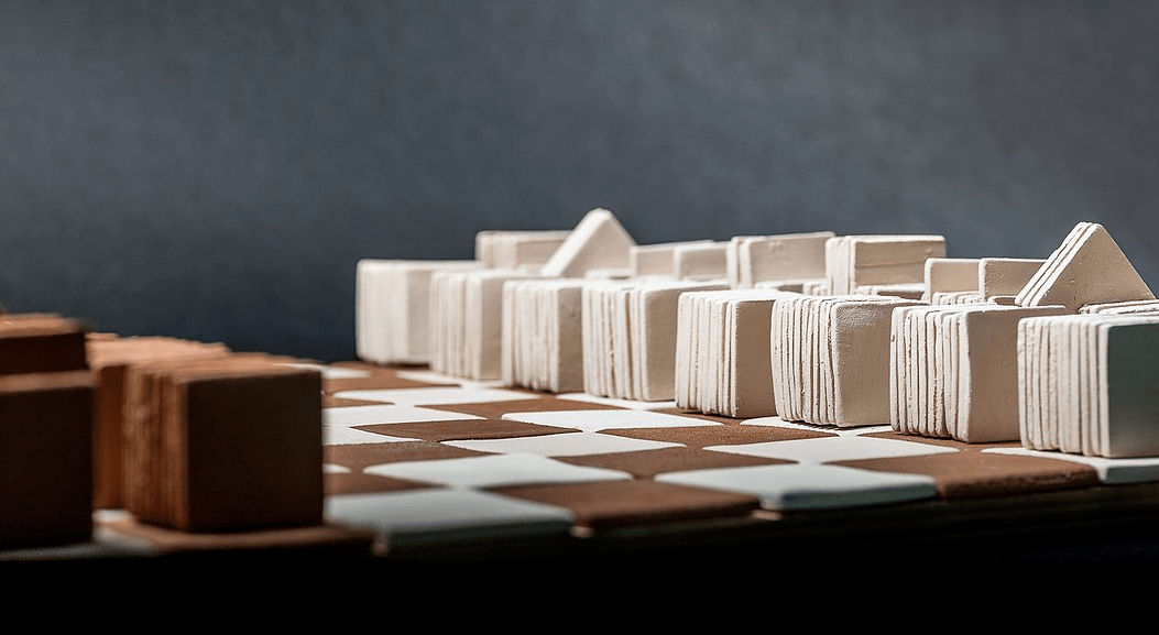 棋子|建筑大师为何都要设计自己风格的国际象棋？