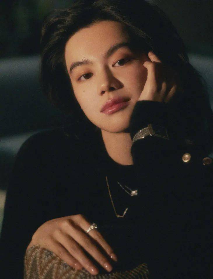 Cartier|江疏影的腕表，《从入门到（因价格而）放弃》