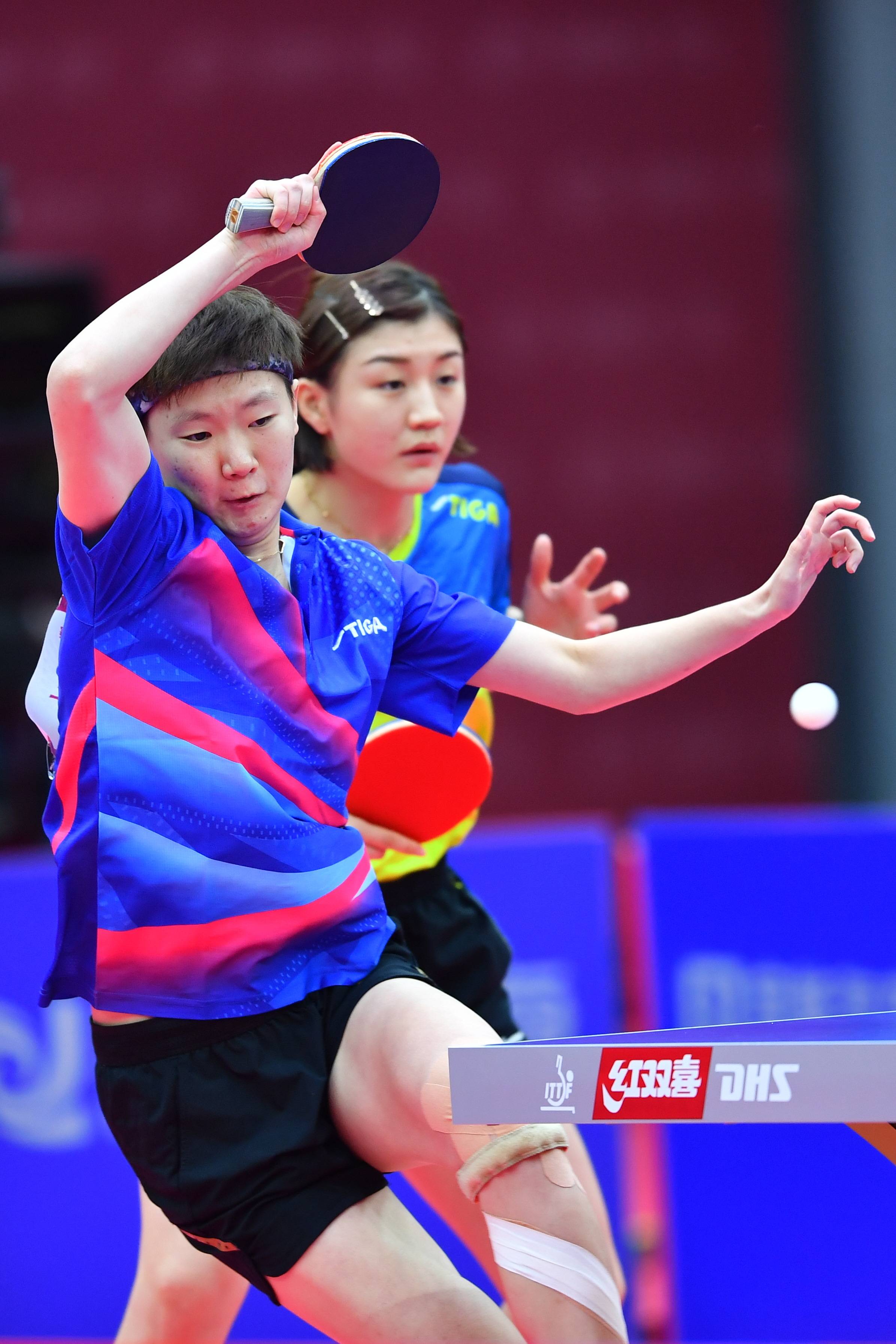 乒乓球全国锦标赛陈梦王曼昱晋级女双决赛
