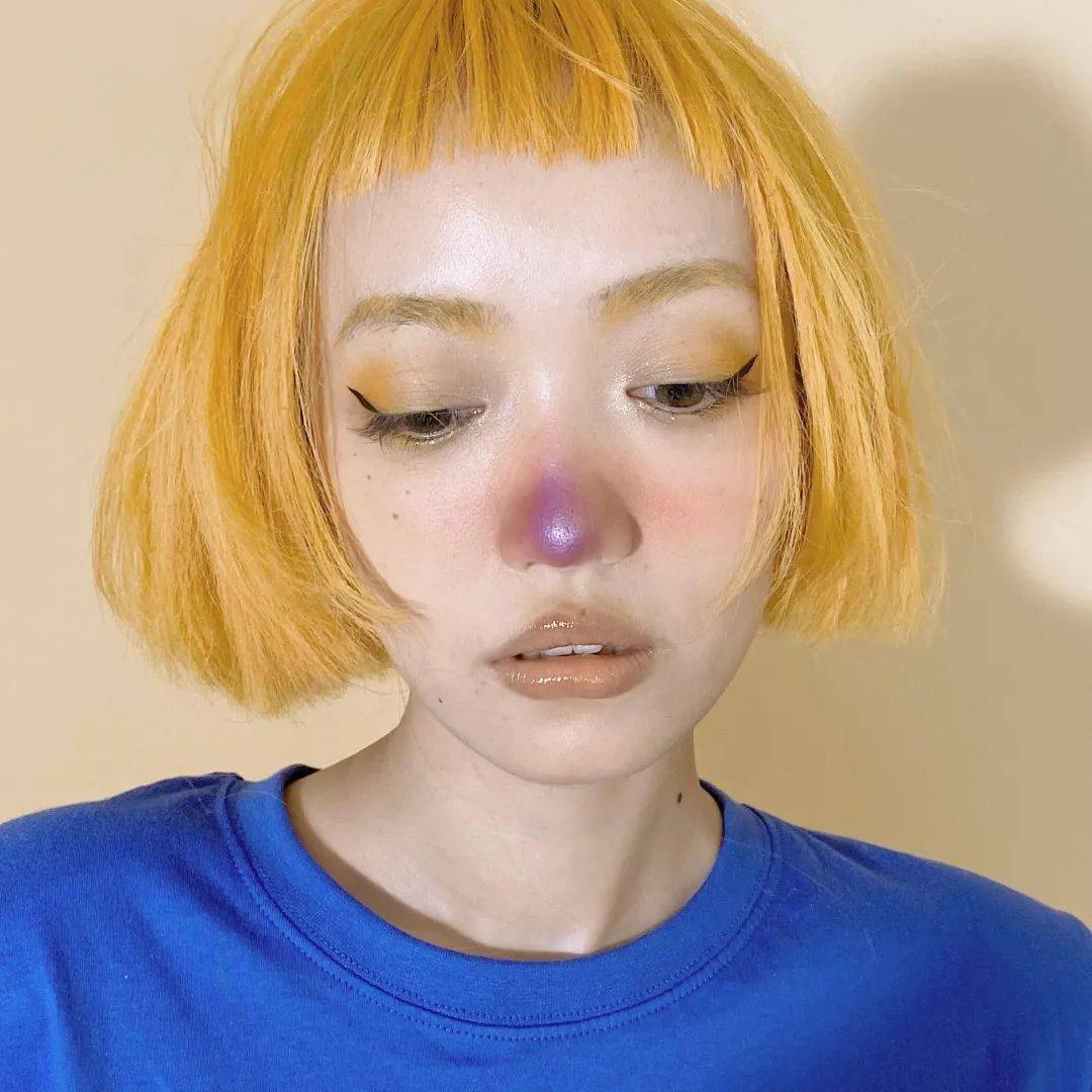 看腻|看腻了大同小异的美妆视频？不如来看看她们的！